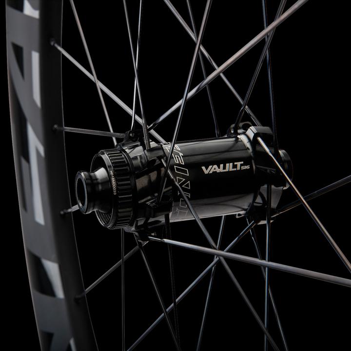 Actual product image Easton EC90 AERO 85 Road CLN Disc Front Wheel 12x100 (Front wheel, 28")