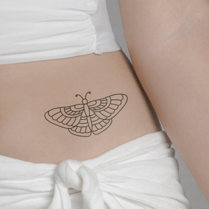Image du produit minink Tatouage temporaire - papillon de nuit artistique