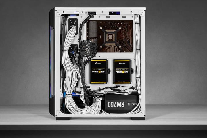 Actual product image Corsair iCUE 220T RGB (ATX, mATX, Mini-ITX)