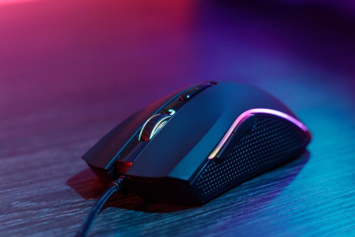Immagine prodotto SureFire Mouse da gioco a 7 pulsanti Hawk Claw con RGB (Cablato)