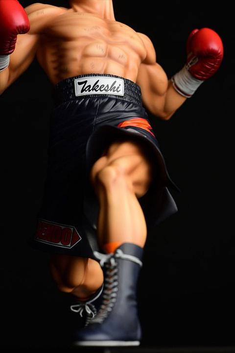 Actual product image Orca Hajime no Ippo statuette PVC 1/6 Takeshi Sendou Finish Blow Ver. Damage 29 cm