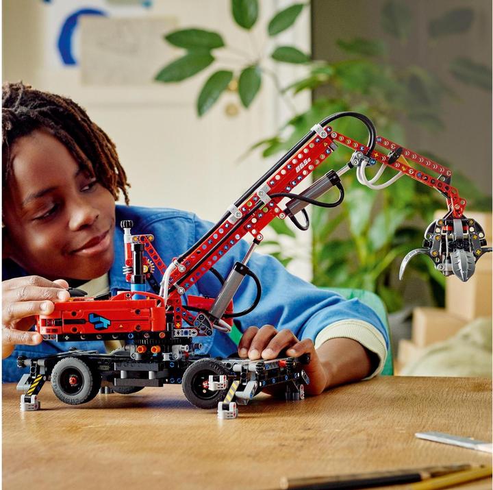 Image du produit LEGO La grue de manutention (42144, LEGO Technic)