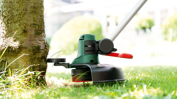 Actual product image Bosch Home & Garden UniversalGrassCut 18V-26 (Trim line)