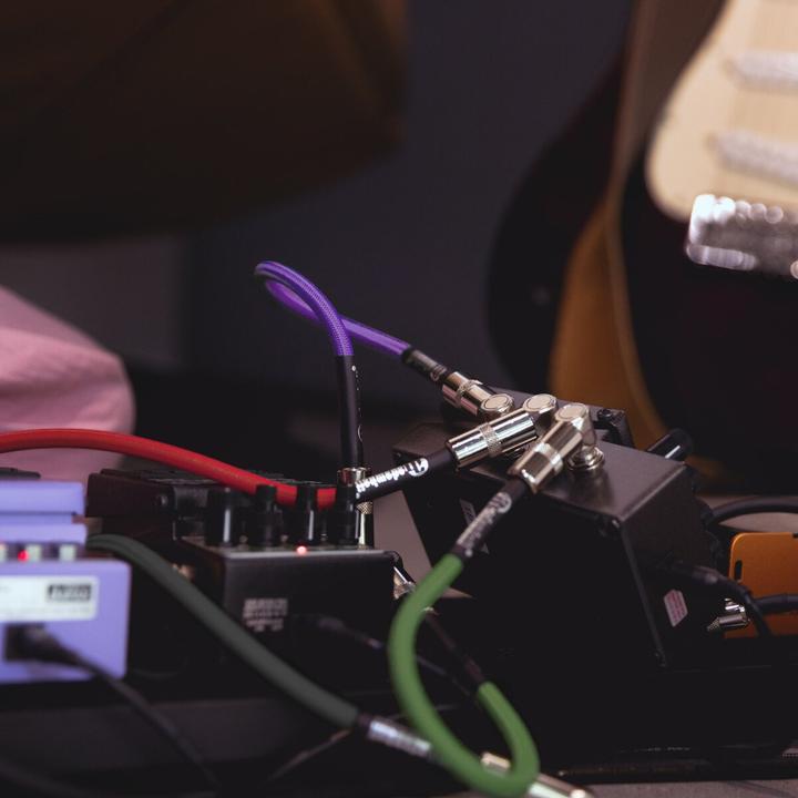 Produktbild Adam Hall 4 STAR IRR 0060 SET - Pedalboard Patchkabel | 5er Set ® Winkelklinke TS | 0,6 m (0.60 m)
