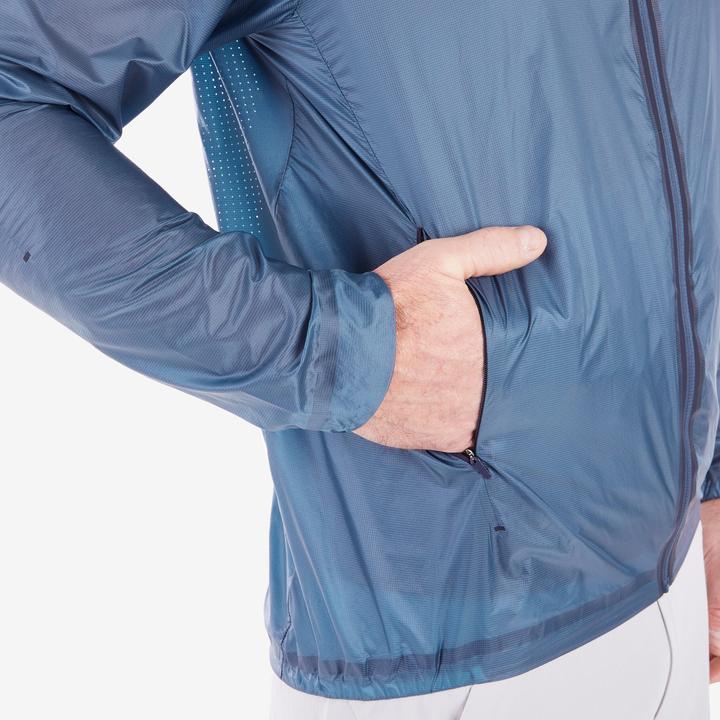 Immagine prodotto Quechua Giacca da trekking da uomo antivento leggera - MH900 blu (L)