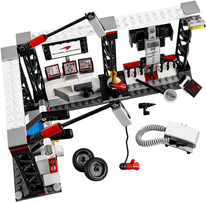 Actual product image LEGO Speed Champions McLaren Mercedes Pit Stop (75911, LEGO Speed Champions)