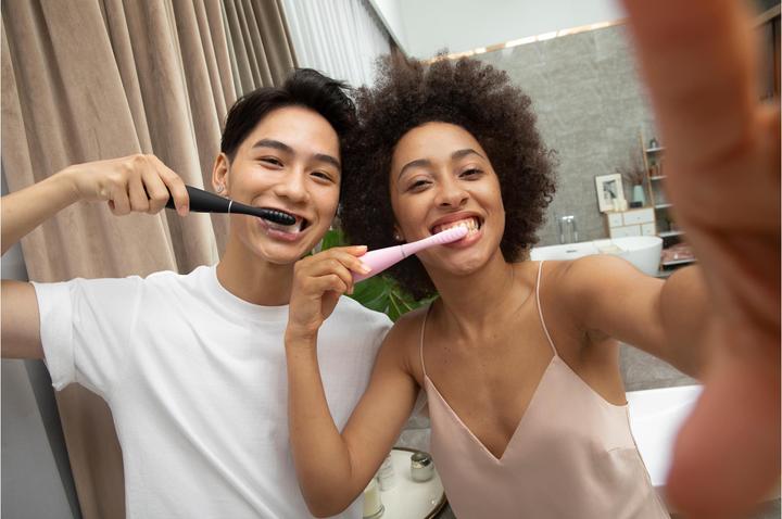 Actual product image Foreo Sonic Toothbrush Issa 3 Black (Sonic toothbrush)