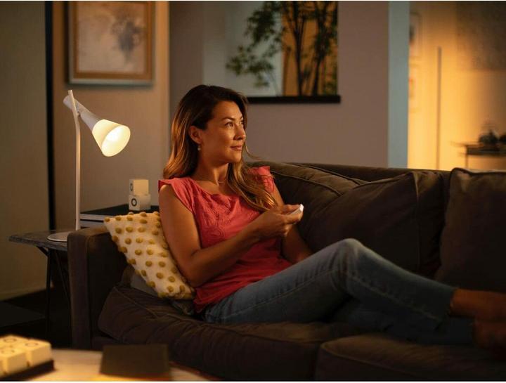 Produktbild Philips Hue White & Color Ambiance BT (E27, 9.50 W, 806 lm, 2 x, F)