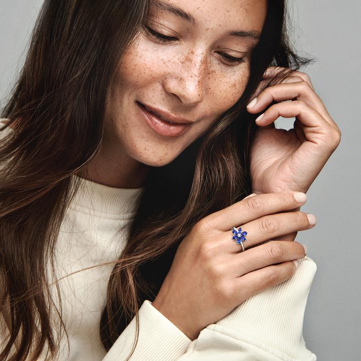 Actual product image Pandora Sparkling Herbarium Cluster Ring (48, 925 Silver)