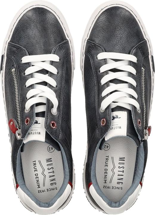 Immagine prodotto Mustang Questa scarpa stringata alla moda è un must have assoluto di questa stagione. La scarpa è dotata di (42)
