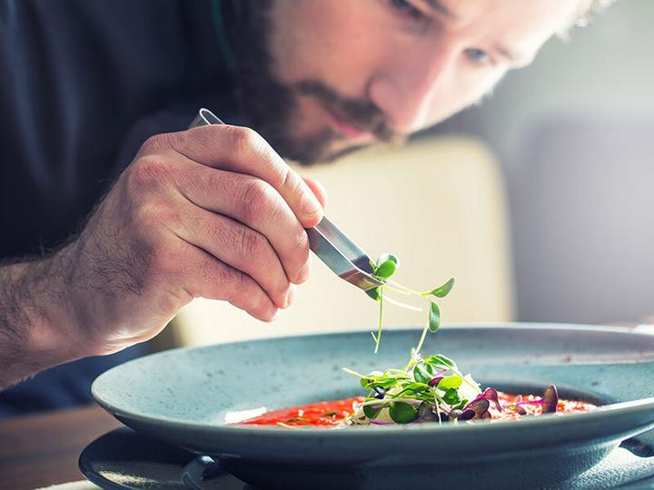 Produktbild Smartbox Ein 4-Gänge-Découverte-Menü mit Wein für 2 Personen im MICHELIN-Restaurant Chez Meyer's (2 Pers.)