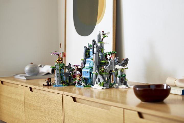 Immagine prodotto LEGO La leggendaria montagna di fiori e frutti (80024, Set LEGO rari, LEGO Monkie Kid)