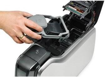 Immagine prodotto Zebra Stampante ZC300 monofacciale USB ed Ethernet CardStudio 2.0 (standard) Applicazione 200 carte in (300 dpi)