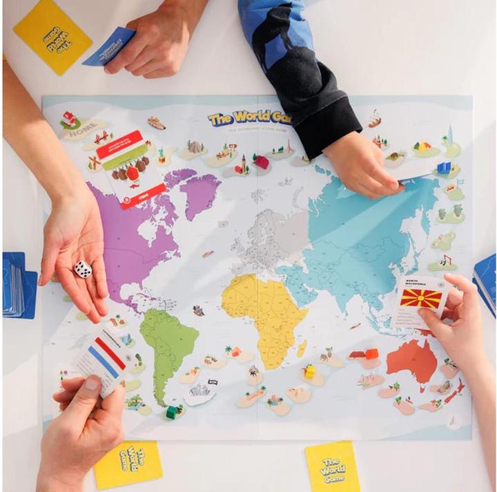Actual product image The World Game Board Game (German)