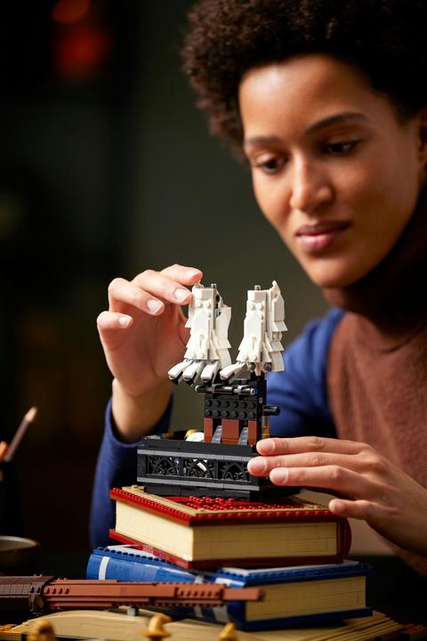 Produktbild LEGO Hogwarts Ikonen - Sammler-Edition (76391, LEGO Harry Potter, LEGO Seltene Sets)