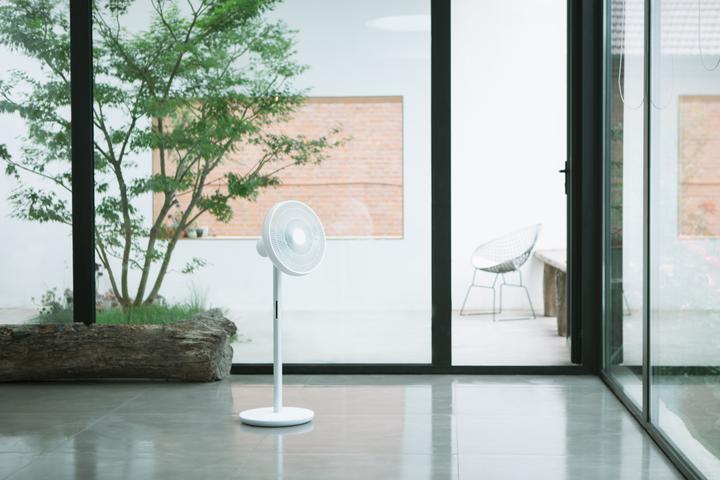 Actual product image Xiaomi Smartmi Pedestal Fan 3 (58 dB)
