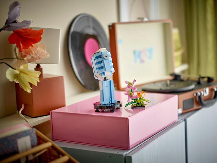 Produktbild LEGO Plattenspieler mit Blumen (31172, LEGO Creator Expert)