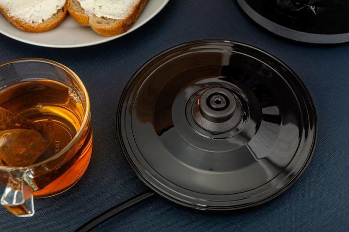 Actual product image Eldom C270C OSS kettle, 1.7 l capacity, 2150 W power, black (1.70 l, EU plug)