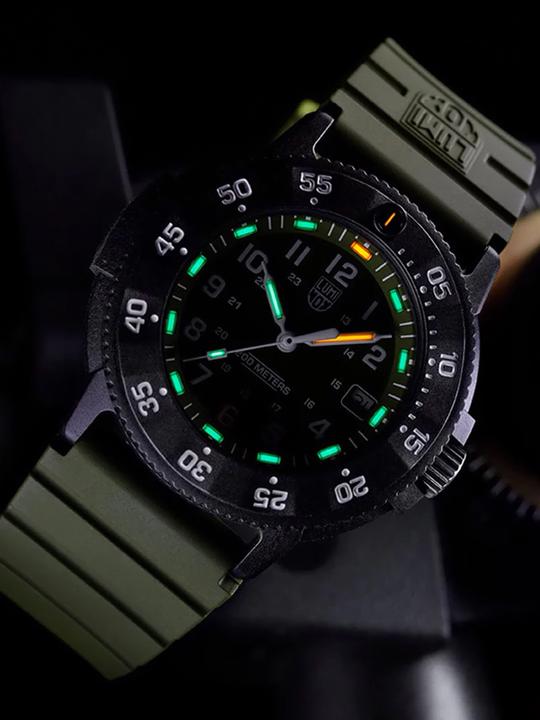 Actual product image Luminox Original Navy Seal 3000 Evo Series (Diving watch, 43 mm)