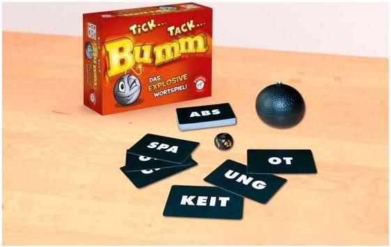 Actual product image Piatnik Tick Tack Boom (German)
