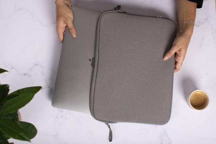Actual product image MW Sleeve Mbp/Air 13 Basics Life Gry/Wh (13", Apple)