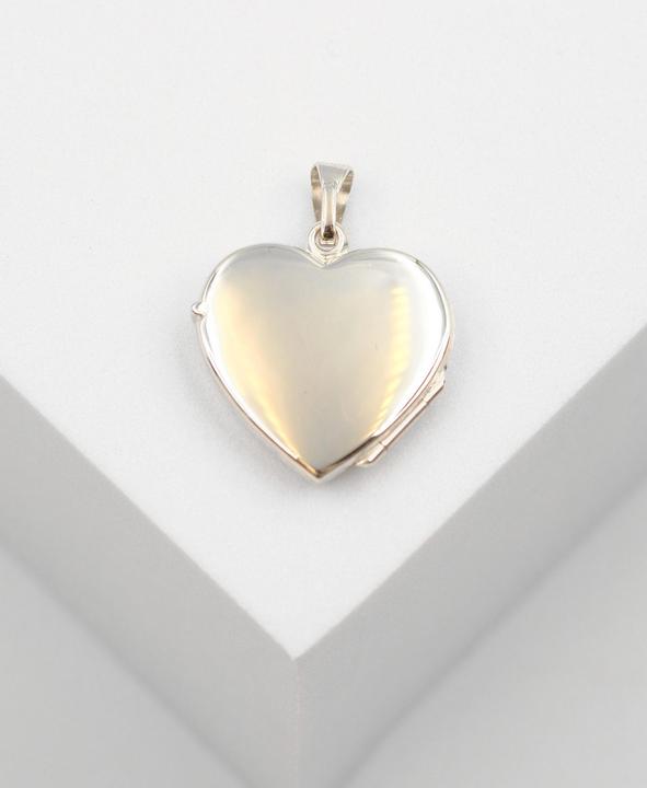 Actual product image Muau Heart (750/18K white gold)