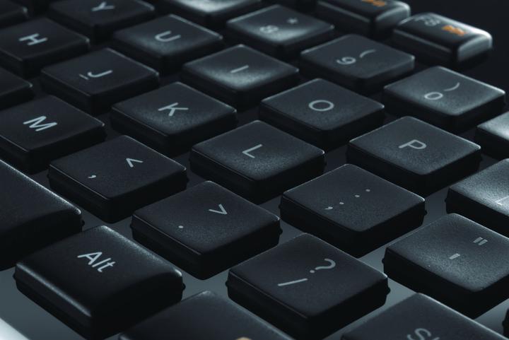 Immagine prodotto Logitech K750 (CH, Senza fili)