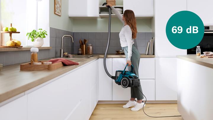 Produktbild Bosch Hausgeräte Serie 6, Beutelloser Staubsauger, ProFamily, Blau, BGC41XFMLY
