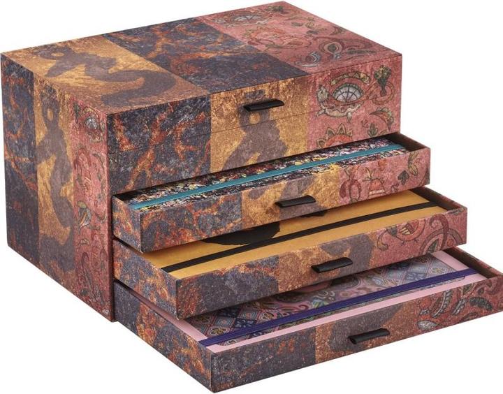 Actual product image Moleskine Asia Collection collector's box with 3 notebooks (Large/A5, hard cover), foulard (Plain)