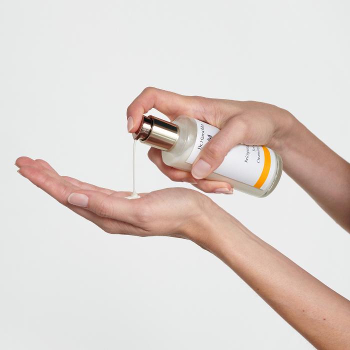 Actual product image Dr. Hauschka cleansing milk (Cleansing lotion, 145 ml)