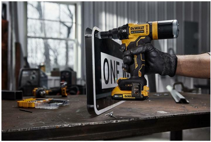 Actual product image DeWalt DCF403NT-XJ