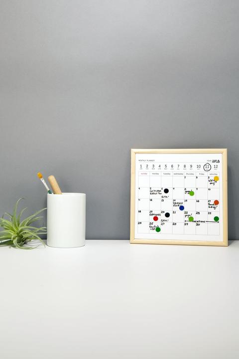 Actual product image Kikkerland Mini Calendar