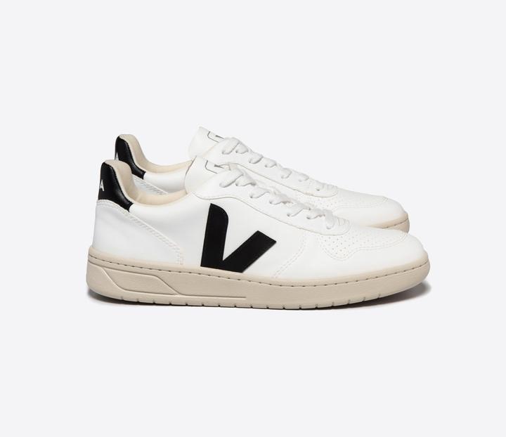 Actual product image Veja V-10 (43)