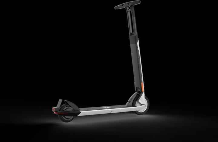 Produktbild Segway-Ninebot Elektroroller Air T15D (20 km/h, 12 km, 250 W)