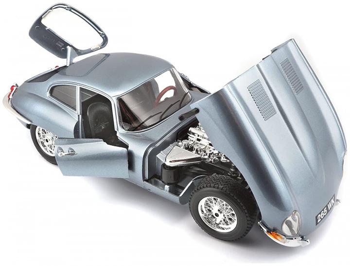 Actual product image Bburago Jaguar E Coupe