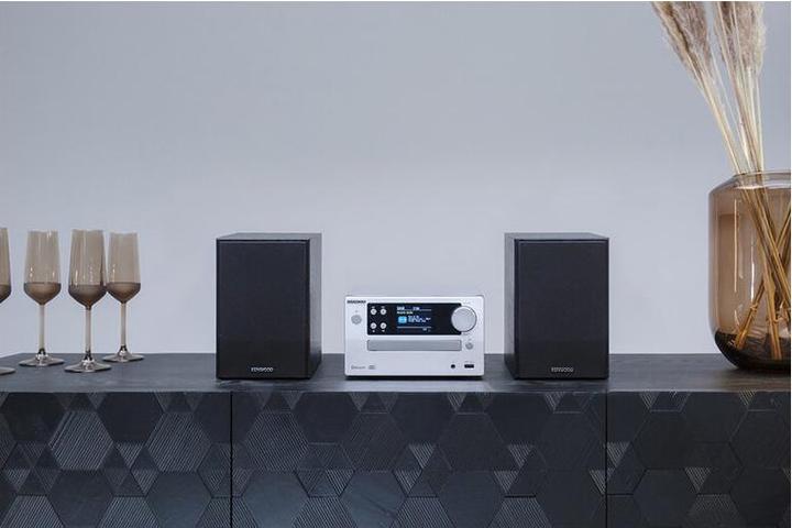 Actual product image Kenwood M-725 DAB (Bluetooth, CD player, 1x 50 W)