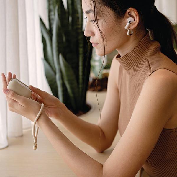 Produktbild Uniq etui Coehl Haven AirPods Pro 2 (2022/2023) kremowy/cream (Kopfhörer Tasche)