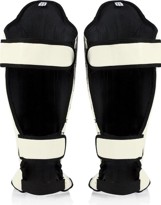 Actual product image Fairtex Shin guards SP5 Compétition (XL)