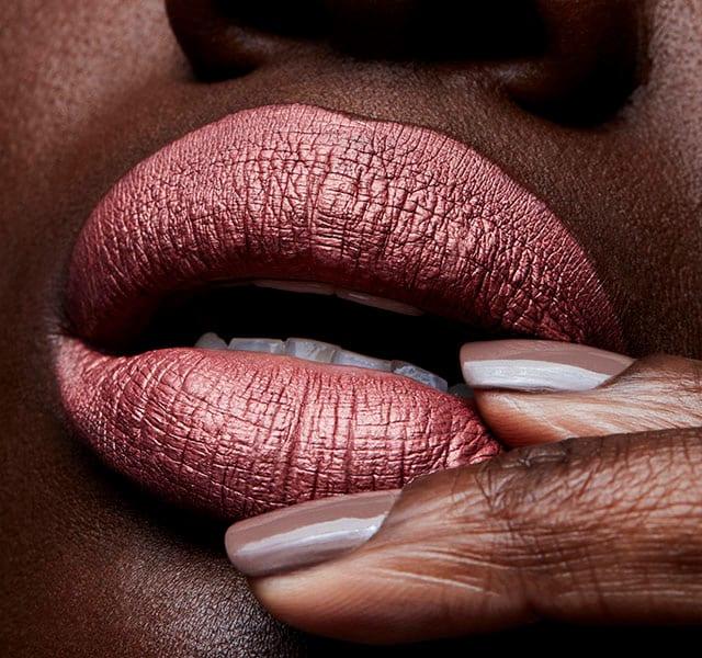 Produktbild MAC Cosmetics Retro Matte Liquid Lipcolour (Gemz & Roses)