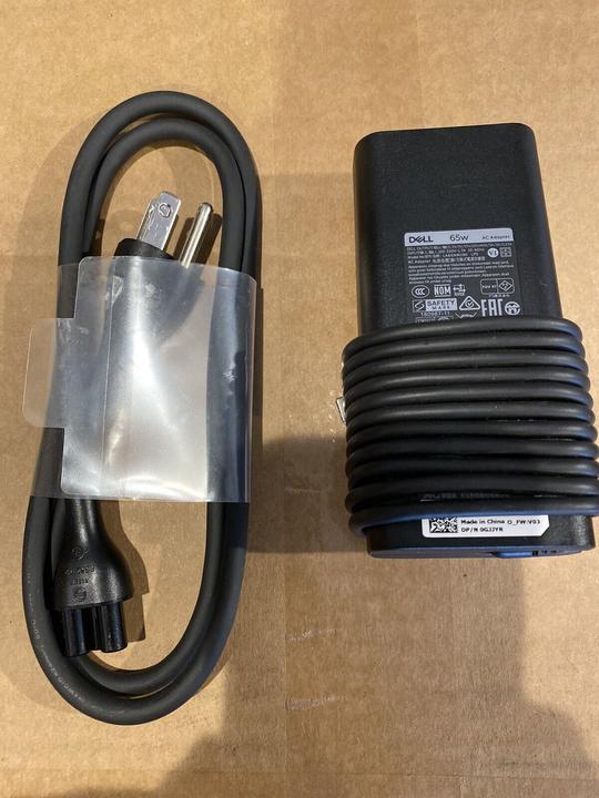 Actual product image Dell AC adapter, 65W, 19.5V, 3 (65 W)