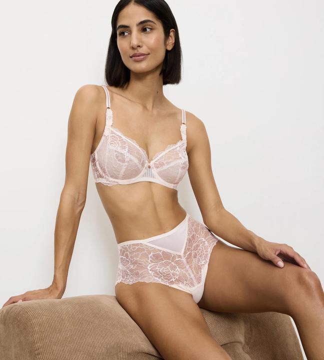 Actual product image Triumph Peony Floral Maxi (46, Single pack)