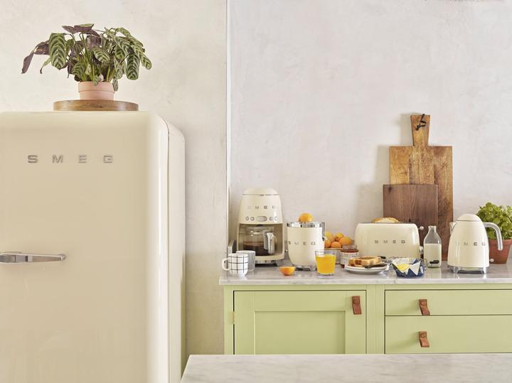 Actual product image Smeg 50's Retro Style (1.70 l)