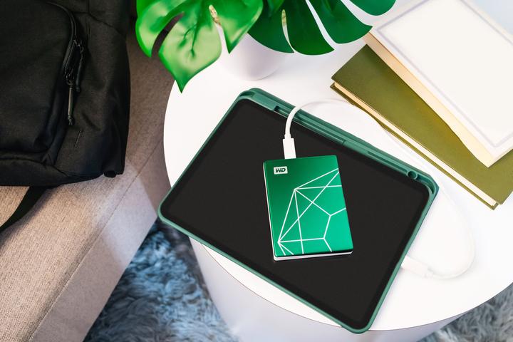 Immagine prodotto WD My Passport Ultra 20th Emerald Anniversary Edition (2 TB)