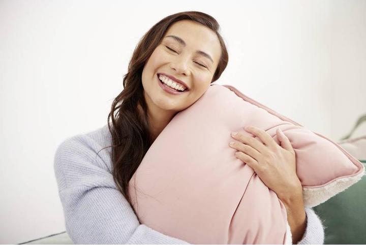 Actual product image Medisana HC 100 Interior Cushion Line rose (40 x 40 x 18 cm)