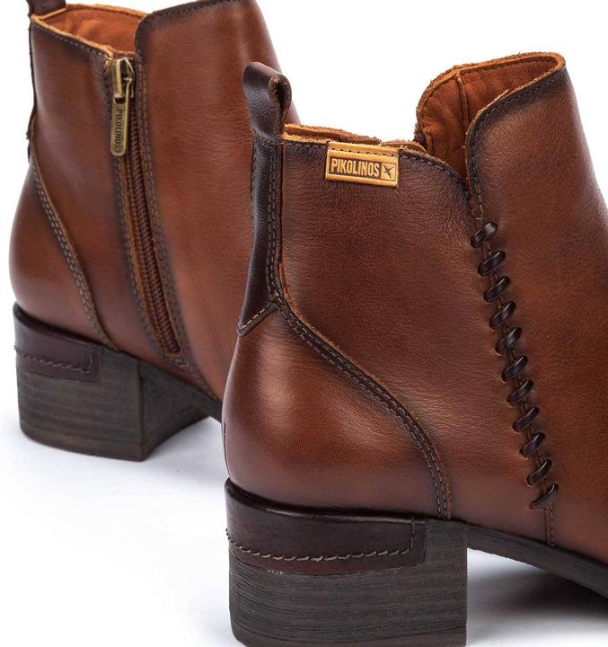 Actual product image Pikolinos Malaga (42)