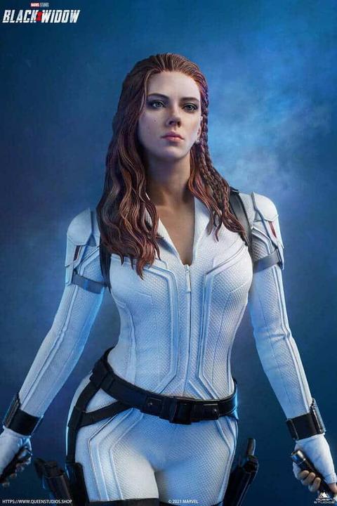 Image du produit Queen Studios Black Widow "Black Widow - Snow Suit Edition" Statue 1/4