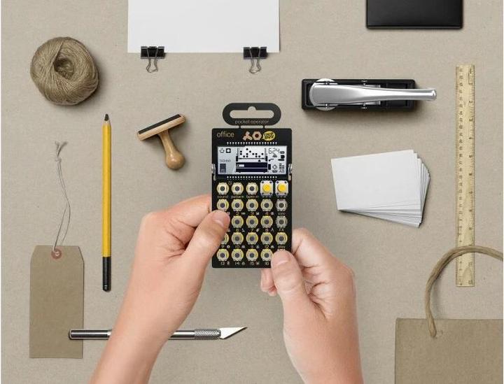 Image du produit Teenage Engineering Opérateur de poche Bureau PO-24