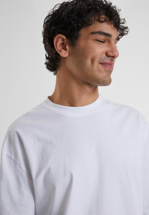 Actual product image Urban Classics Tall Tee (XXL)