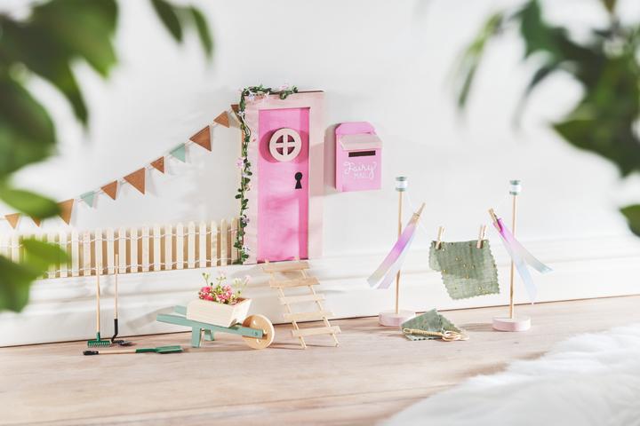 Actual product image Papermania Mini pennant chain