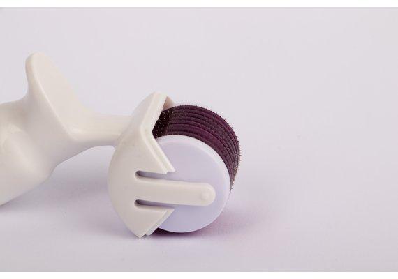 Actual product image Glow up Derma Roller